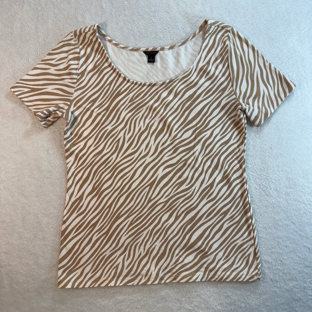 Ann Taylor Zebra Print Scoop Neck Short Sleeve Top Tan White Medium 591875